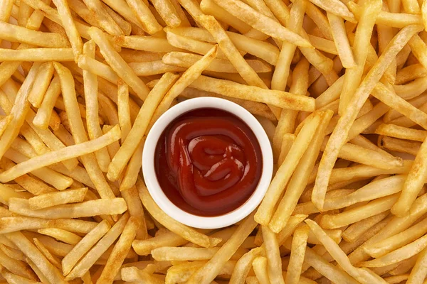 Tło Stos Chrupiących Frytek Miski Ketchup Bezpośrednio Powyżej Bliska — Zdjęcie stockowe