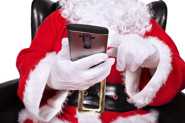 Крупным Планом Санта Клаус Держит Трогает Смартфон Изолированный Белом Фоне — стоковое фото