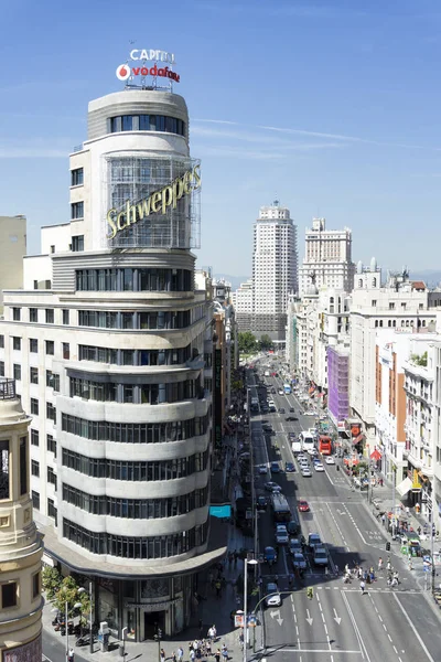 Capitol-byggnaden i gran Via i Madrid, Spanien — Stockfoto