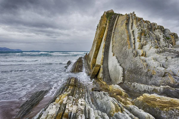 Flysch rock formation in Sopelana — Stock Photo, Image