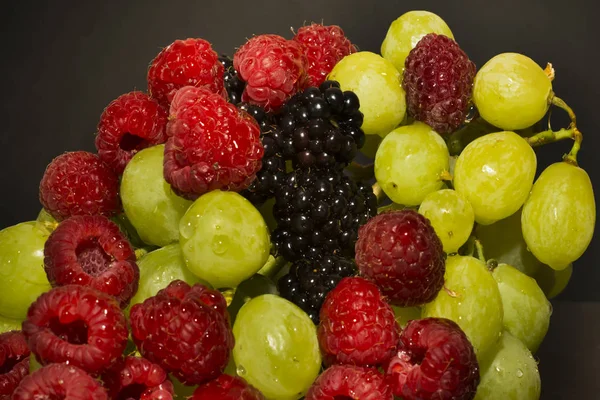 Gevarieerd Fruit Blackberry Framboos Druiven — Stockfoto