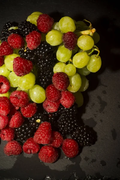 Gevarieerd Fruit Blackberry Framboos Druiven — Stockfoto