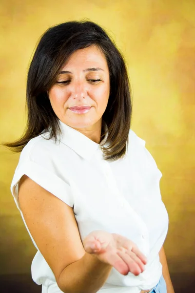 Beautiful Woman Brunette Hair Park White Shirt — Stock Photo, Image