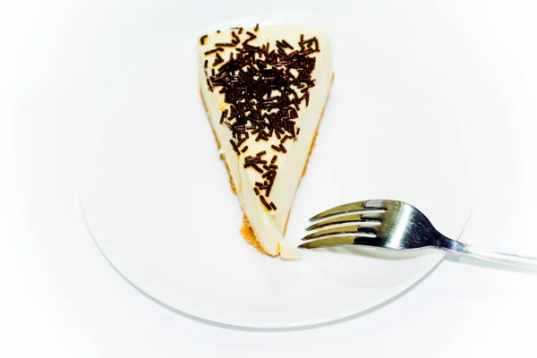 Porção Delicioso Bolo Chocolate Fundo Branco — Fotografia de Stock