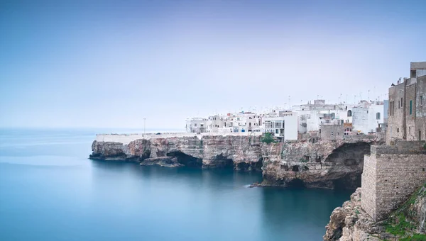 Polignano Een Mare Village Rotsen Mistige Zonsopgang Bari Apulië Calabrië — Stockfoto