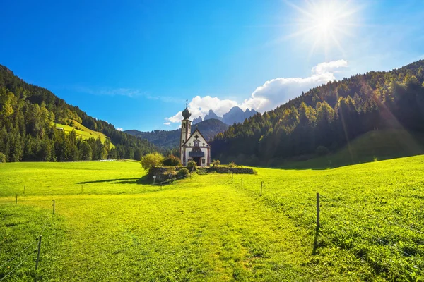 San Giovanni Johann Ranui Chapel Funes Valley Dolomites Alps Trentino — Stock Photo, Image