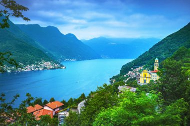 Pognana Lario kilise ve Como Gölü bölgesinin Torriggia köyünde. İtalyan geleneksel göl köy. İtalya, Europe.