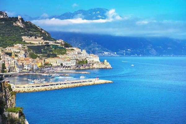 Město Amalfi Panoramatický Výhled Pobřeží Itálie Evropa — Stock fotografie