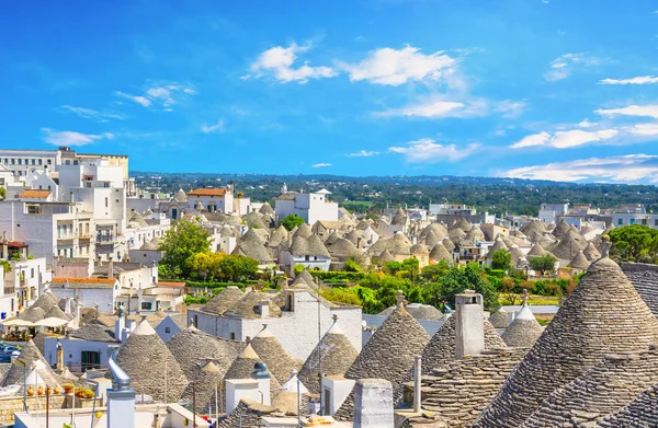 Trulli de Alberobello casas típicas. Apúlia, Itália . — Fotografia de Stock