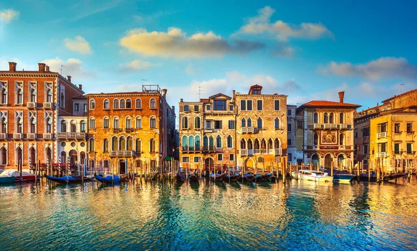 Venetië Grand Canal Gondels Gebouwen Bij Zonsopgang Italië Europa — Stockfoto