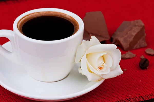 Eine Tasse Kaffee Auf Roter Serviette Auf Altem Holzgrund Essen — Stockfoto