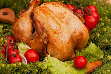 Kiraz domates Noel arka plan üzerinde fırında hindi. Doğal ızgarada pişmiş gıda.