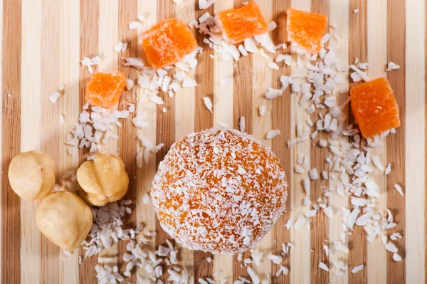 甜杏子干糖和坚果 来自东方的糖果 健身食品 — 图库照片