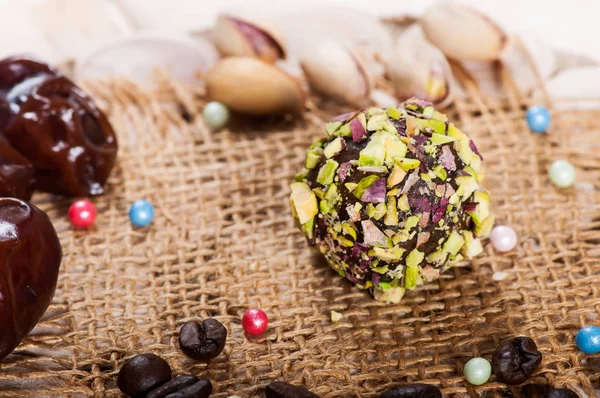 甘い日付とカシュー ナッツ 東からお菓子のキャンディー フィットネス食品 — ストック写真