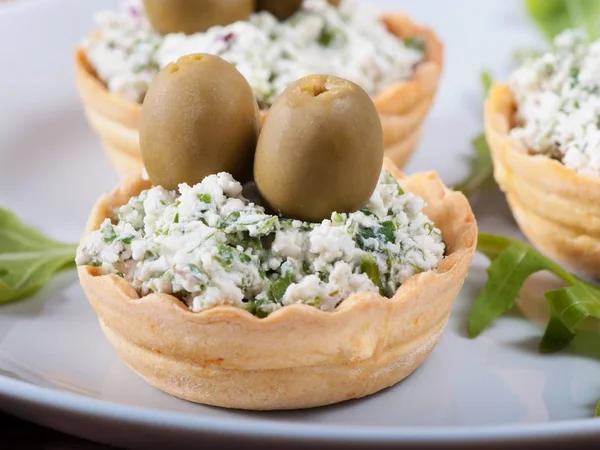 Cheese Greens Olives Arugula Light Plate — Stock Photo, Image