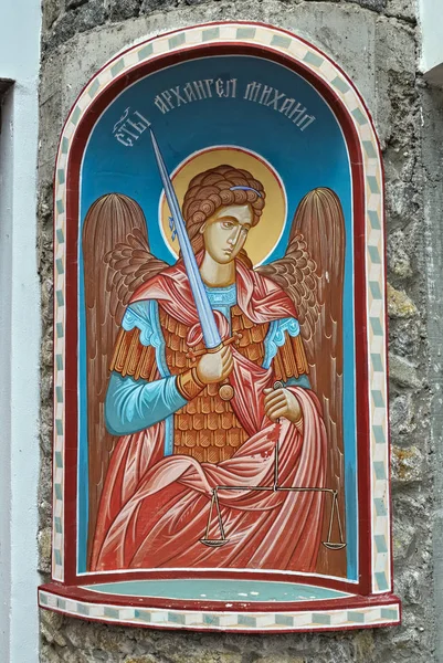 Icon of an angel with a sword on entrance into serbian monastery — Stock Photo, Image