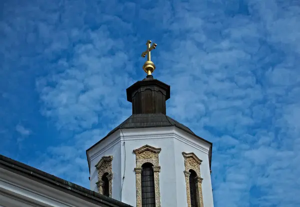 Καμπαναριό στην εκκλησία στην Ιερά Μονή Κρούσετολ, Σερβία — Φωτογραφία Αρχείου