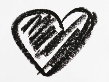 Beyaz arka planda siyah kalp şekli