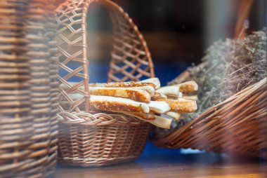 Grisini Breadsticks, susam kaplı ekmek sopa. Taze ekmek sopa bir sepeti