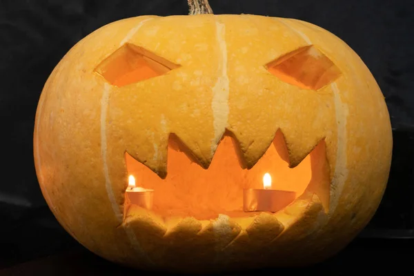 Calabaza Brillante Para Halloween Sobre Fondo Oscuro — Foto de Stock