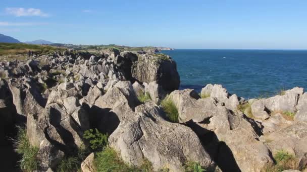 Asturias Spanien Vågor Wind Beach Blå Himmel — Stockvideo