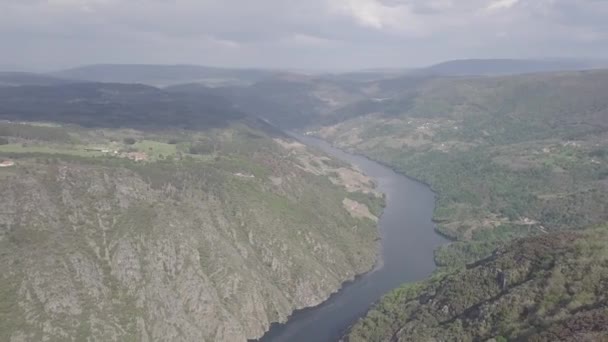 Canon Sil Panorama Montaña Río — Vídeos de Stock