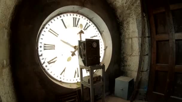 からの時計の中から大聖堂 — ストック動画