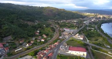 Öğleden sonra atmak A Town seyahat