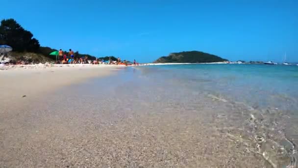 Ufer des Rodas-Strandes, Cies-Inseln — Stockvideo