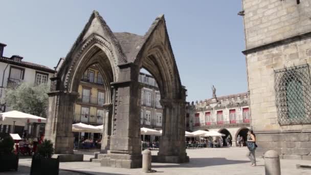 IGLESIA DE NOSSA SENHORA DA OLIVEIRA, GUIMARAES (PORTUGAL ) — Vídeo de stock