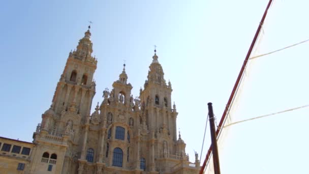 Kathedrale Von Santa Ana Compostela Mit Segelboot — Stockvideo