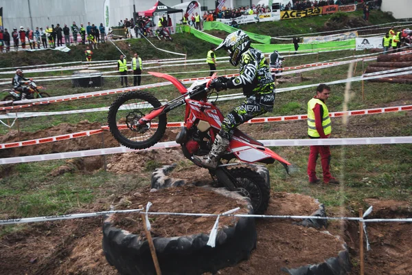 Enduro motosiklet rekabet