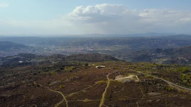 Luchtfoto van Ourense van Montealegre — Stockvideo