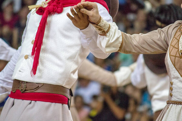 Presentation of group of dances typical gauchas.