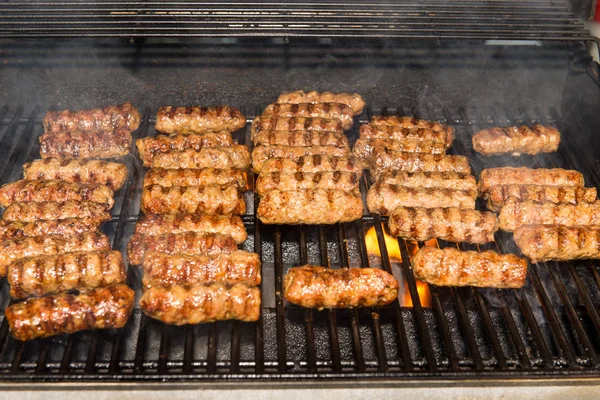 Rotoli Carne Mititei Mici Alla Griglia Che Piatto Tradizionale Balcanico — Foto Stock