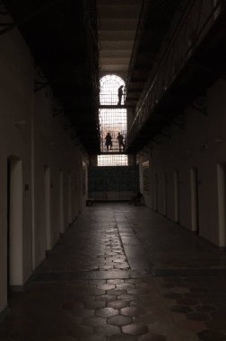 Artık Romanya 'da bir müze olan Sighet hapishanesinde Prison Hall, siyasi muhalifler için bir hapishane olarak görev yaptı.