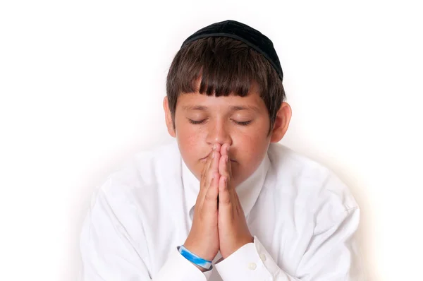 Niño Judío Leyendo Torá Libro Oraciones Aislado Blanco — Foto de Stock