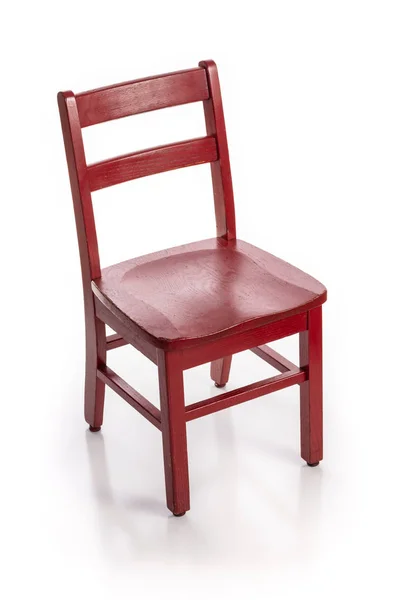 Ahşap Çocuk Sandalyesi Kırmızı Boyalı — Stok fotoğraf
