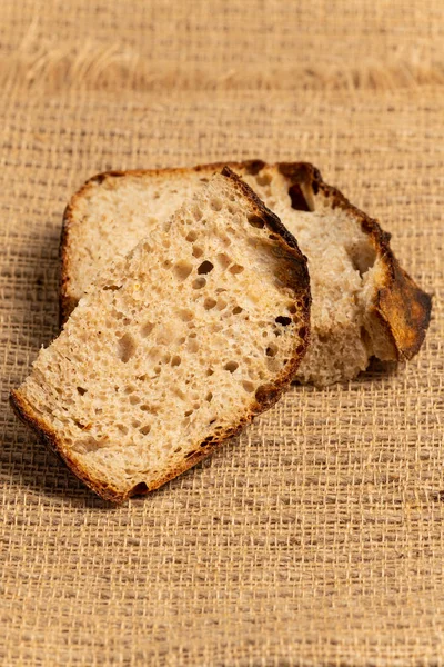 Fatias de pão de massa caseira — Fotografia de Stock