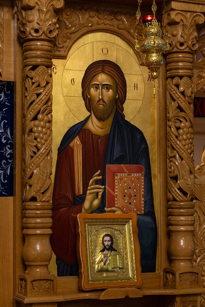 Orthodox Icon Church Iconostasis Worshipers Enters Church Kiss Icon Cross — Stock Photo, Image