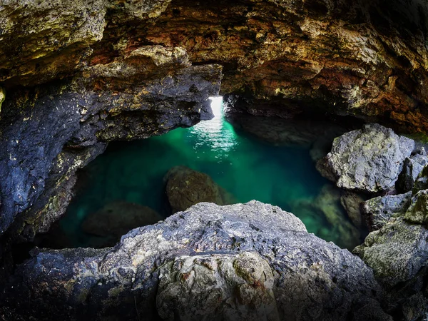 Formazioni Rocciose Nella Grotta Riva Mare — Foto Stock