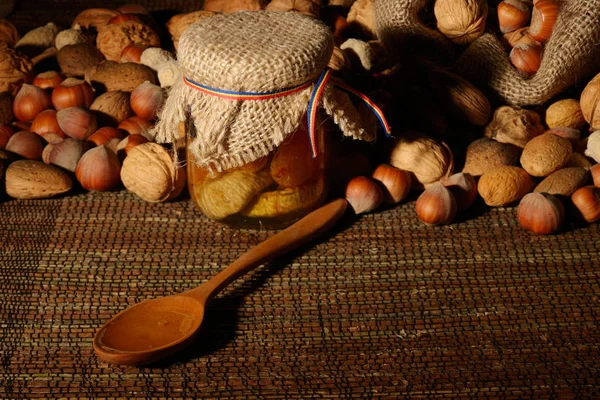 Miel Oro Frutos Sin Cáscara — Foto de Stock