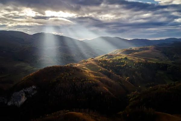 Letecký Pohled Krajinu Pohoří Karpat Krásné Podzimní Počasí Rumunsko — Stock fotografie