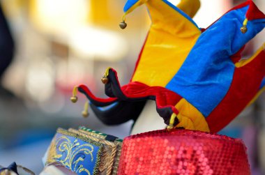 Venedik Karnavalı renkli sanatsal maskeler