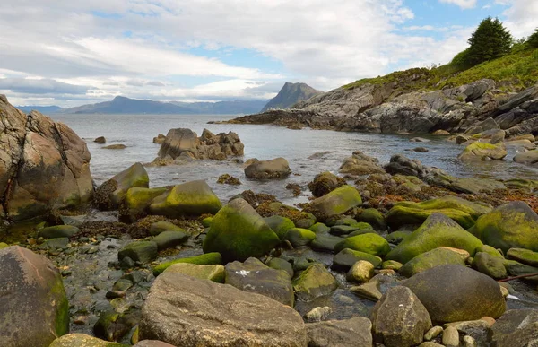 Скандинавский Пейзаж Камнями — стоковое фото