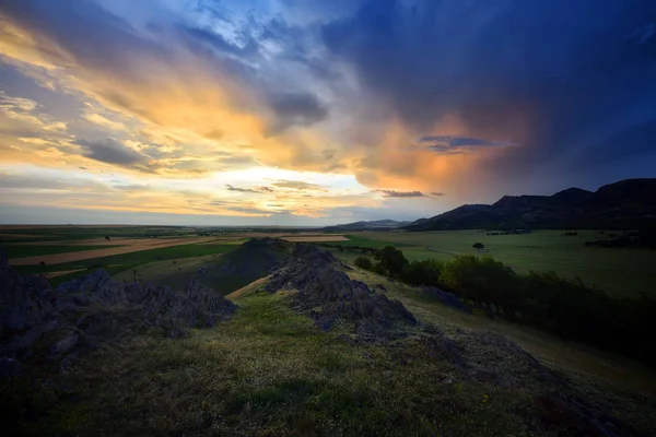 Wunderschöner Sonnenuntergang Über Feldern Dobrogea Rumänien — Stockfoto