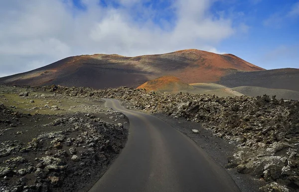 Färgglada Vulkaniska Kratrar Nationalparken Timanfaya Lanzarote Kanarieöarna Spanien — Stockfoto