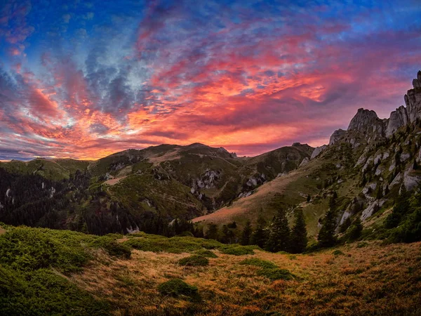 Vacker Solnedgång Ciucas Berg Rumänien Europa — Stockfoto