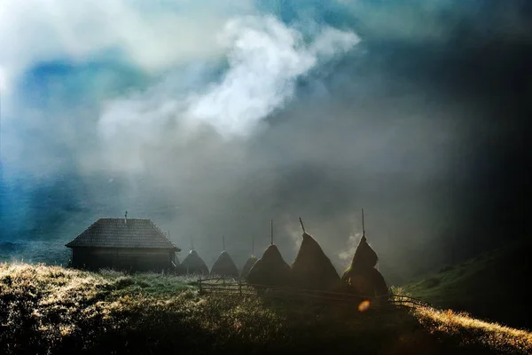 Paysage Montagne Avec Brouillard Matinal Automne — Photo