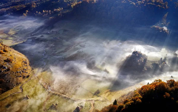 Dağ Manzarası Sabah Sonbahar Fundatura Ponorului Romanya Havadan Görünümü — Stok fotoğraf
